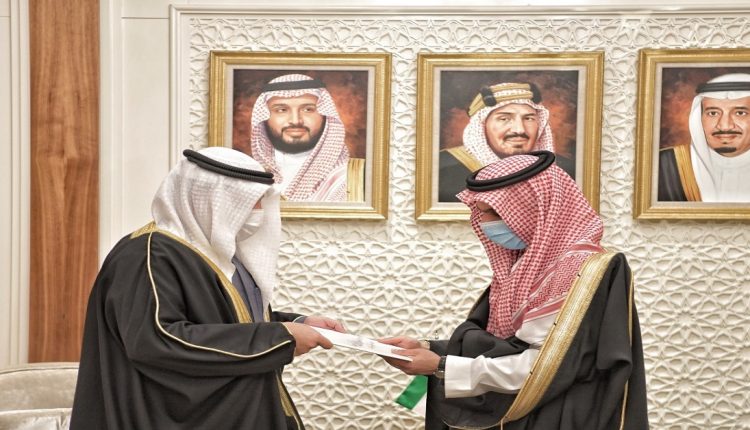 الملك سلمان وأمير الكويت