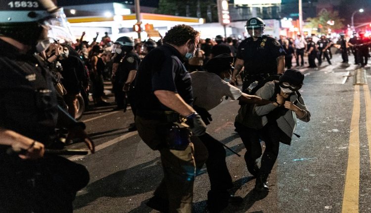 الشرطة الأمريكية- اعتقال