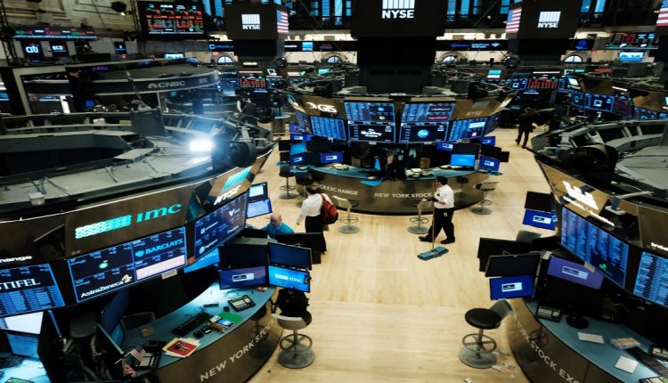 انخفاض الأسهم الأمريكية