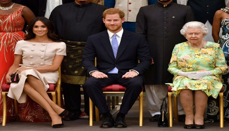 اليزابيث وهاري وميغان