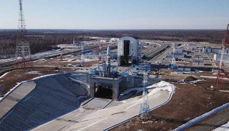 روسيا-قمر صناعي