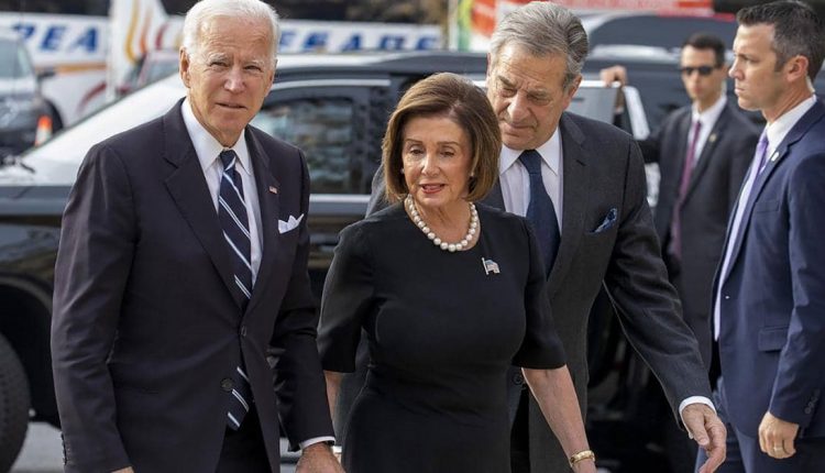 بيلوسي وبايدن