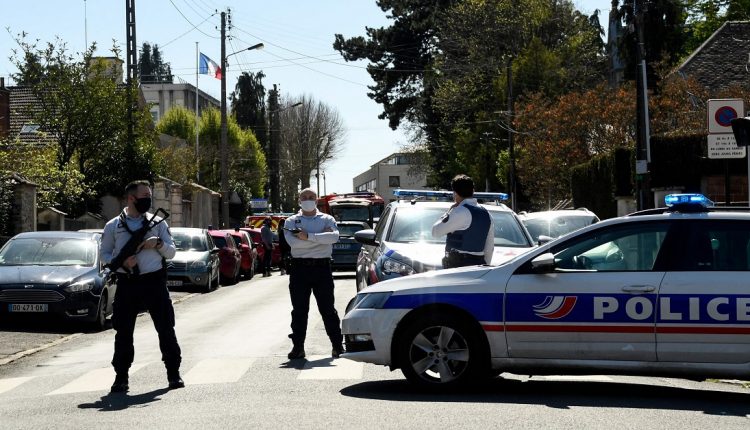 حادث طعن باريس