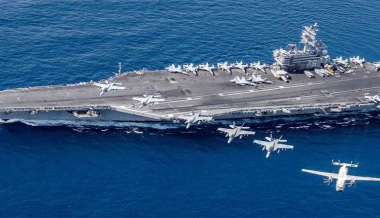 حاملة طائرات وقاذفات أمريكية