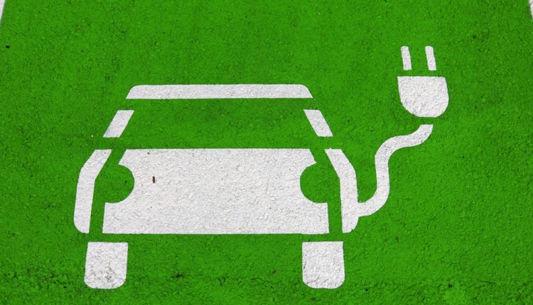 سياره كهربائيه