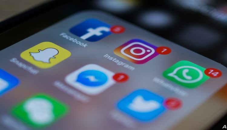 فيسبوك وإنستغرام