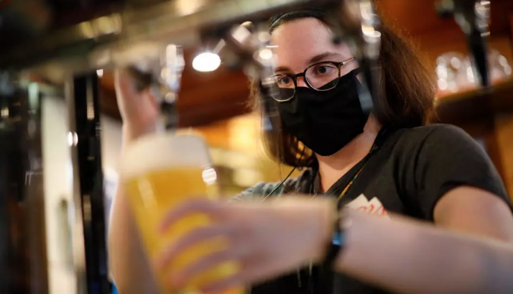 لقطة من حانة في ستراتفورد في شرق لندن