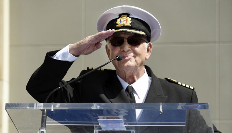 الممثل الأمريكي غافين ماكلاود