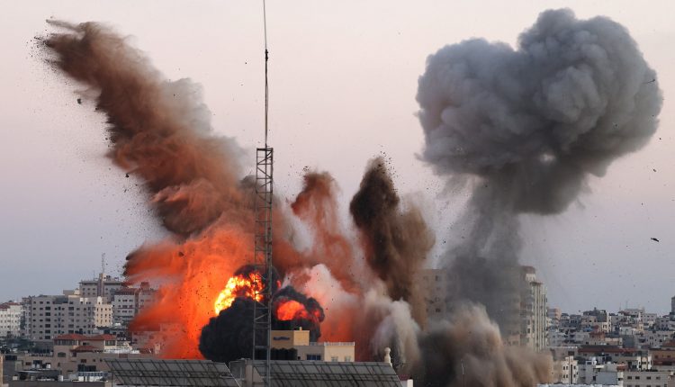 قصف غزة