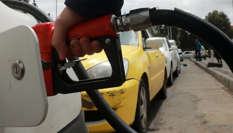 محطات البنزين