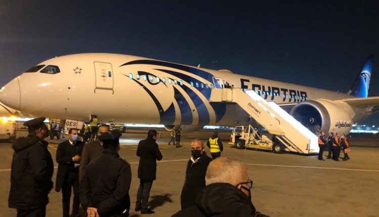 مطار القاهرة