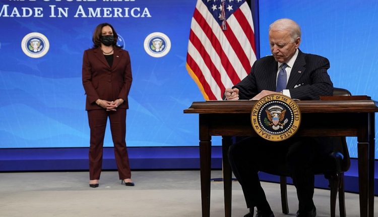 بايدن - حماية الوظائف