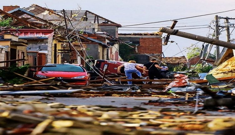 إعصار مدمر في التشيك