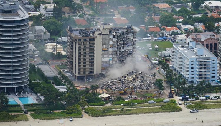 المجمع السكني المنهار بفلوريدا