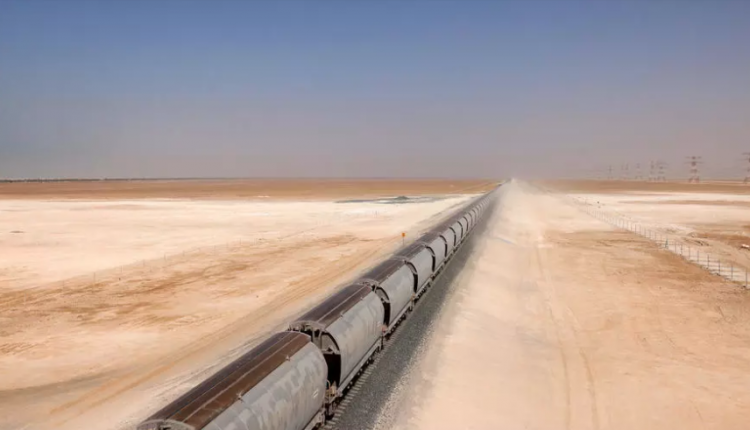 خط الاتحاد لسكك الحديد في الصحراء الإماراتية جوسيبي كاكاتشي