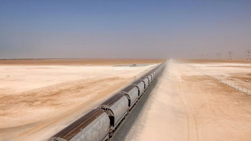 خط الاتحاد لسكك الحديد في الصحراء الإماراتية جوسيبي كاكاتشي