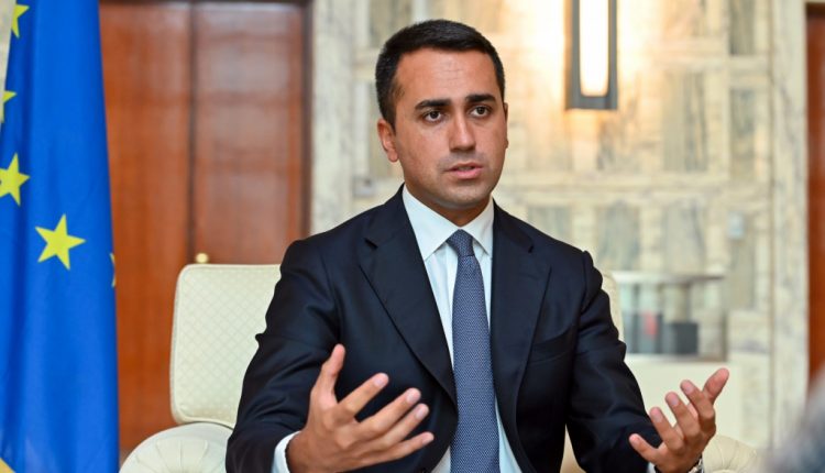 وزير الخارجية الإيطالي لويجي دي مايو