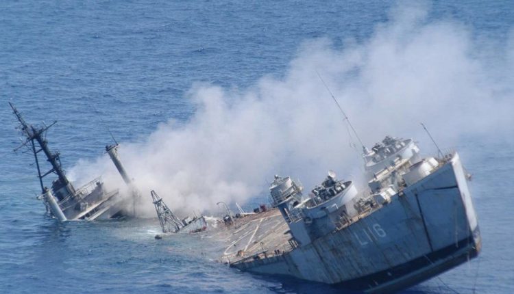 باخرة عراقية في الخليج