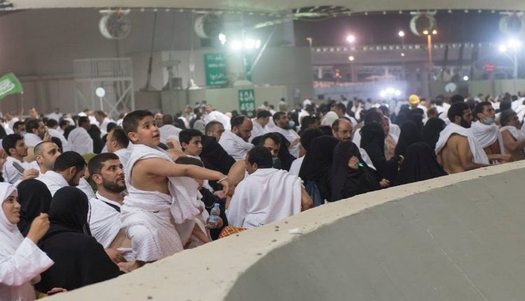 رمي الجمرات وطواف الإفاضة