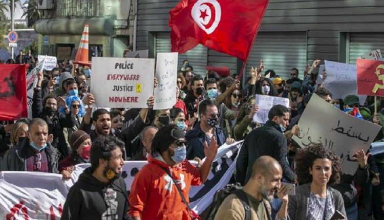 مظاهرات حاشدة في تونس