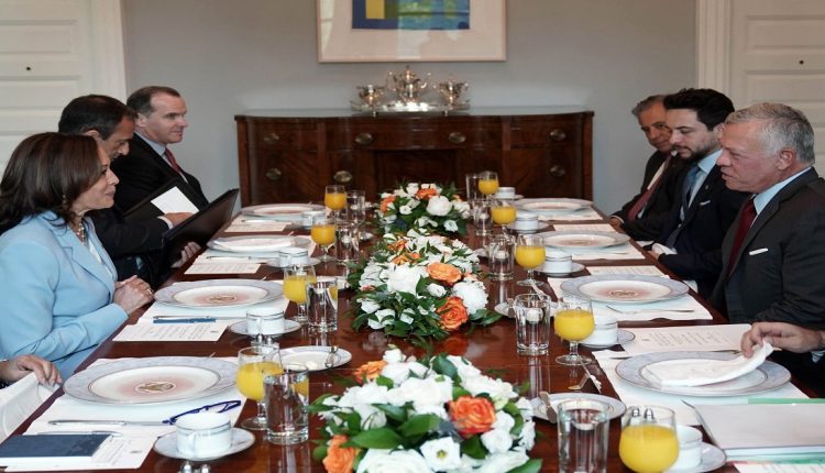 ملك الأردن ونائبة بايدن