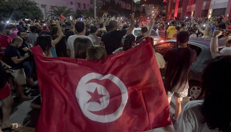 تطورات الأوضاع في تونس