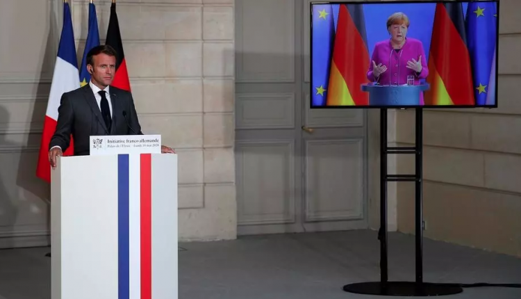 لقاء الرئيس الفرنسي ماكرون والعاهلة الألمانية ميركل عبر الفيديو، قصر الإليزيه، فرنسا