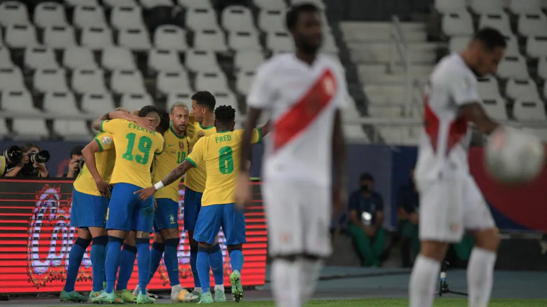 فرحة المنتخب البرازيلي بالهدف