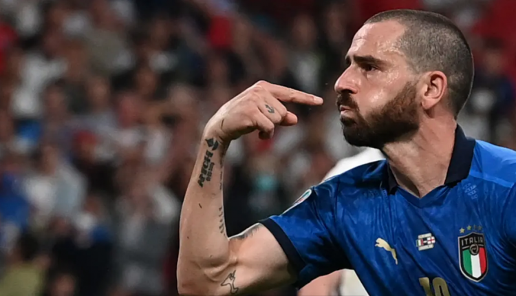 احتفال بونوتشي بهدف التعادل