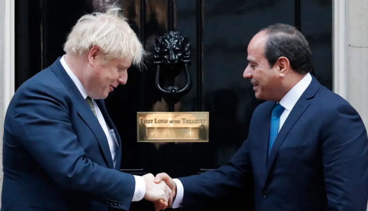 لقاء سابق بين السيسي وجونسون في لندن في يناير 2020