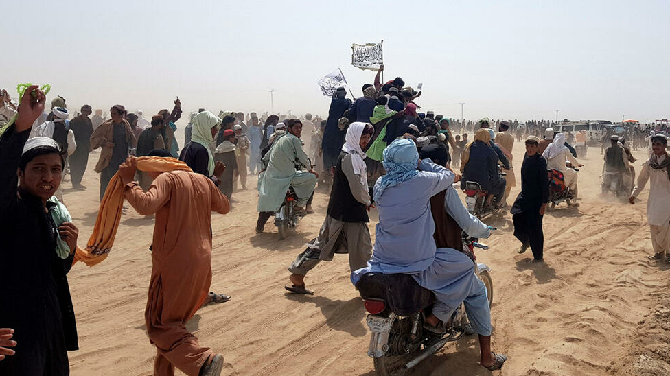 أنصار لحركة طالبان الأفغانية قرب الحدود مع باكستان