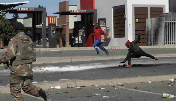 أعمال العنف في جنوب أفريقيا