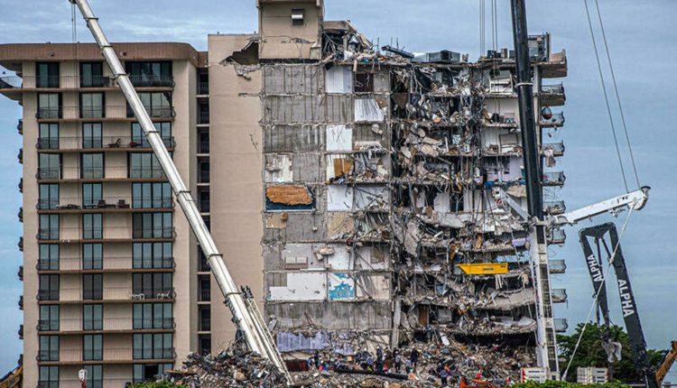 انهيار المبنى في فلوريدا