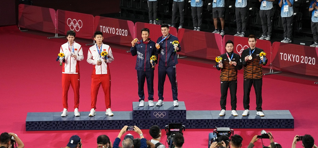 تتويج منافسات البادمنتون بأولمبياد طوكيو