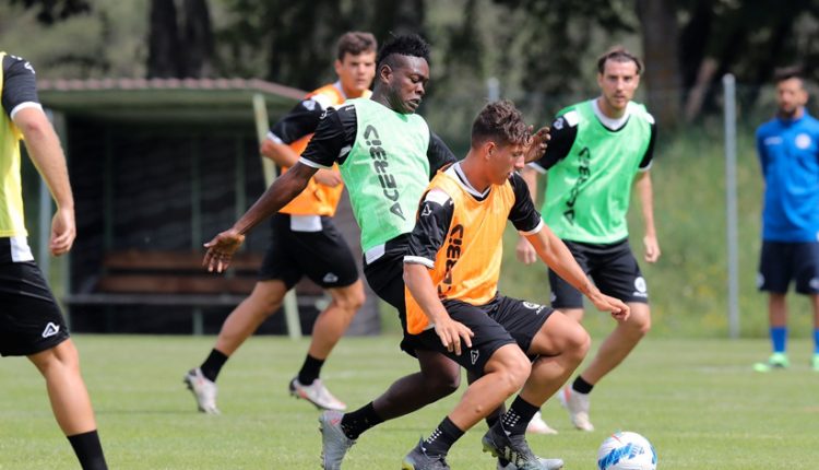 تدريبات نادي سبيزيا الإيطالي