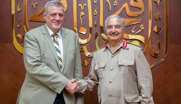 حفتر و مبعوث الأمم المتحدة
