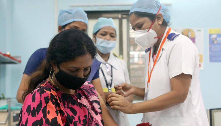 لقاح كورونا بالهند