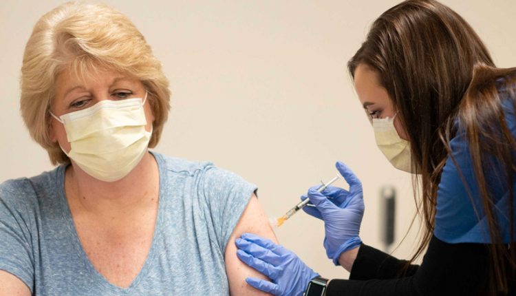 لقاحات في بريطانيا