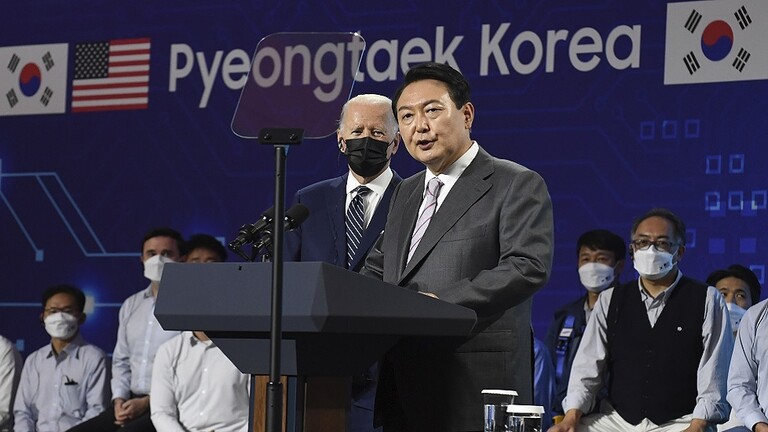 بايدن ورئيس كوريا الجنوبيه