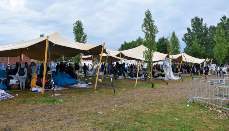 مراكز ايواء اللاجئين في هولندا