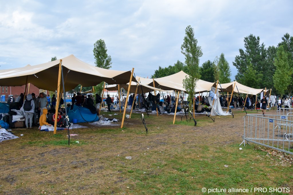مراكز ايواء اللاجئين في هولندا
