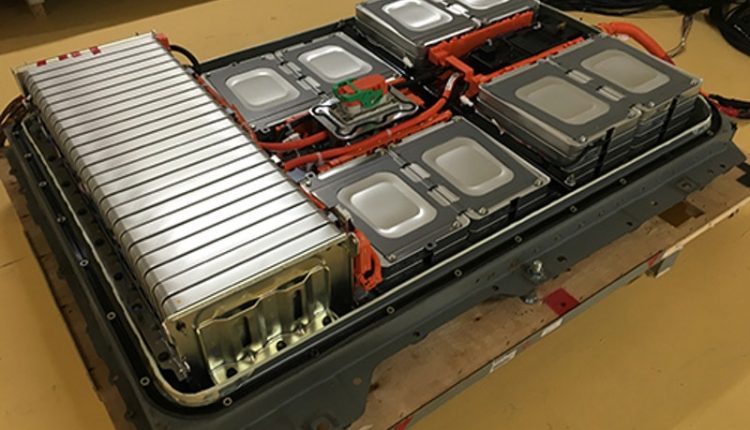 بطاريات السيارات الكهربائية